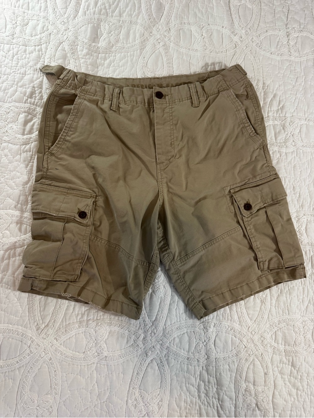 American Eagle Outfitters Tan Cargo Shorts - Button Flap Pockets